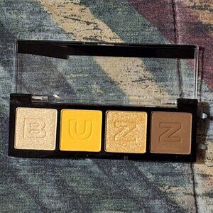 🍬 Hard Candy Buzz Monochrome Eyeshadow – NEW